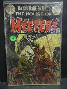 lot 4 image: The House of Mystery #221  VG condition 1974 $$$