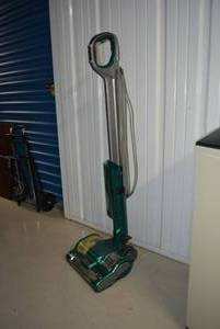 lot 48 image: Shark Vacuum, Model AH401 26