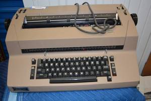 lot 22 image: IBM Correcting Selectric II Typewriter