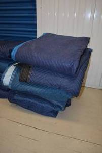 lot 29 image: Moving Blankets