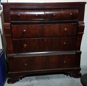 lot 1 image: High-boy Dresser