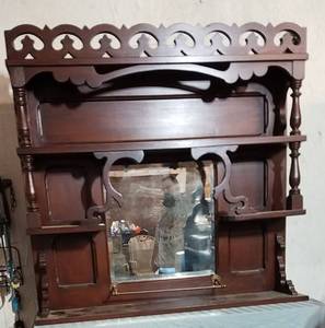 lot 2 image: Hutch from a Vintage Pump Organ