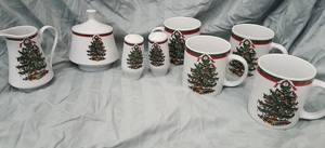 lot 18 image: 8 Pieces of Topco Ribbons & Tree China