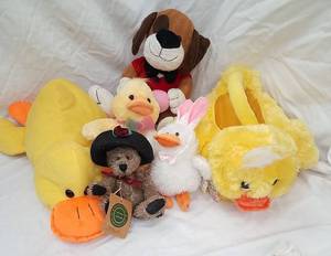 lot 29 image: Assorted Stuffed Animals