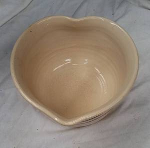 lot 102 image: Heart-Shaped Bowl