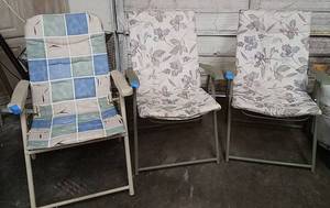 lot 111 image: 3 Lawn Chairs