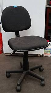 lot 159 image: Office Chair