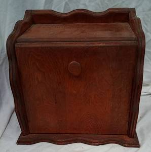 lot 178 image: Wooden Bread Box