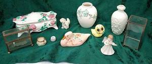 lot 193 image: Ceramic, Porcelain & Glass Decor