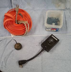 lot 224 image: Hardware items