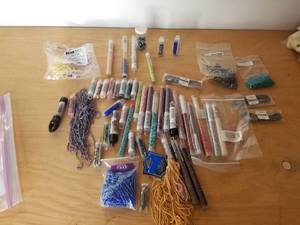 lot 198 image: Jewelry making supplies