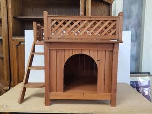 lot 9 image: Cat Bed