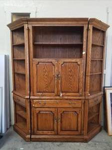 lot 123 image: Furniture