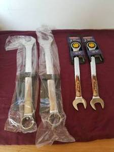 lot 28 image: Tools