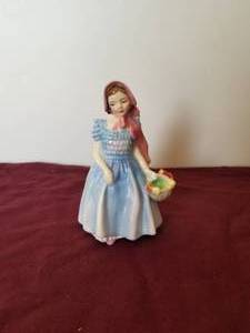 lot 56 image: Vintage figurine