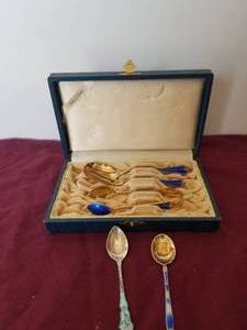 lot 59 image: Vintage sterling set