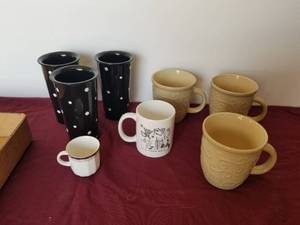 lot 82 image: KITCHEN ITEMS