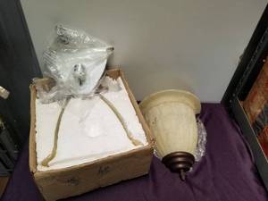 lot 124 image: Light Fixture