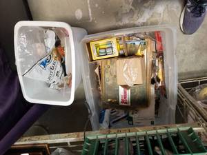 lot 136 image: Garage items