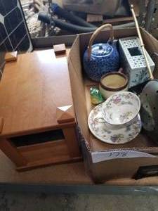 lot 178 image: Household items