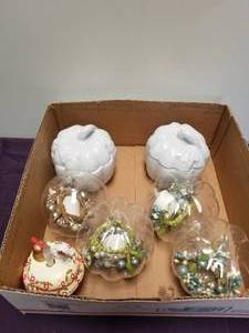 lot 153 image: Home decorations