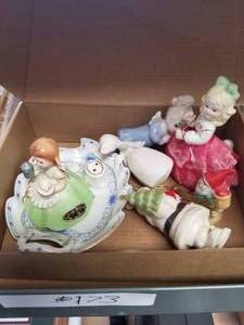 lot 173 image: Vintage figurines