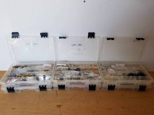 lot 171 image: Jewelry making supplies