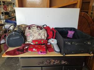 lot 183 image: Luggage