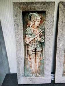 lot 4 image: Vintage Tile