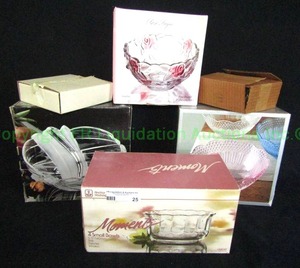 lot 25 image: Glass serving dishes in original boxes