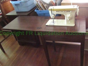 lot 221 image: Mid century Singer sewing machine and table