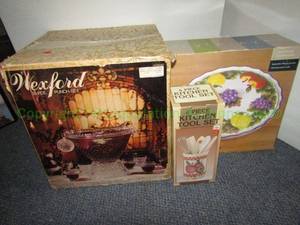 lot 146 image: Vintage Wexford 39 pce. punch set and more as shown