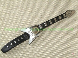 lot 239 image: Gibson figural 67 flying V guitar wrist watch