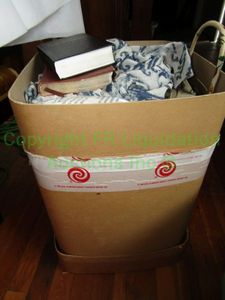 lot 301 image: Assorted home decor plus