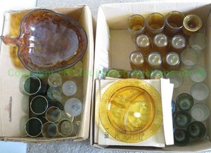 lot 268 image: Assorted vintage and modern glassware as shown