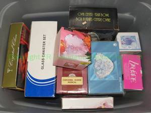 lot 274 image: Glass and ceramic serving dishes in original boxes as shown