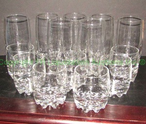 lot 117 image: Italian glass serving set