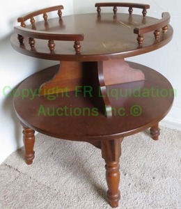 lot 173 image: Mid century solid red maple dumb waiter accent table