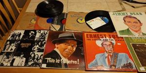 lot 17 image: Lot of vintage LP vinyl records including Frank Sinatra, The Bee Gees, Jimmy Dean and many more as shown. See pictures.