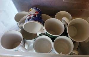 lot 102 image: Lot of coffee mugs as shown.