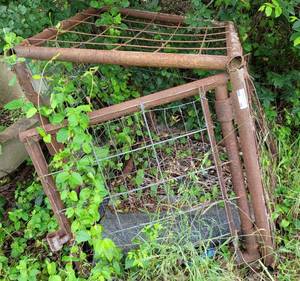 lot 162 image: Metal Cage as shown.