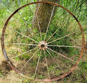 lot 163 image: Large Vintage Wagon Wheel as shown. Approx 45in diameter