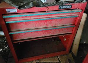 lot 210 image: Husky Toolbox as shown.