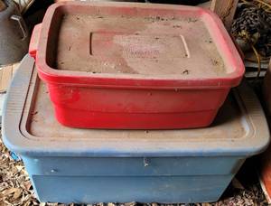 lot 276 image: Lot of 2 plastic storage containers as shown. (Your bid x 2)
