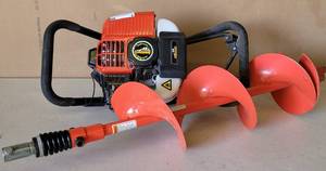 lot 4 image: THUNDERBAY 43-cc 1 MAN AUGER POWERHEAD WITH 8 BIT MODEL Y43Z08 AS SHOWN.