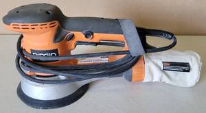 lot 24 image: RIDGID 6 RANDOM ORBIT SANDER MODEL R2611 AS SHOWN.
