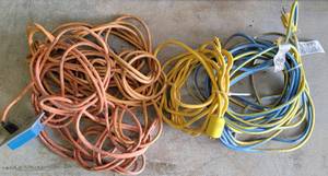 lot 41 image: LOT OF 3 EXTENSION CORDS IN VARIOUS STYLES, SIZES AS SHOWN. (YOUR BID X 3)