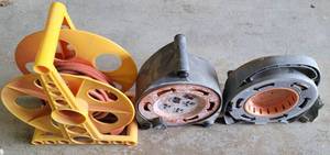 lot 43 image: LOT OF 3 EXTENSION CORDS WITH REELS IN VARIOUS SIZES AS SHOWN. (YOUR BID X 3)