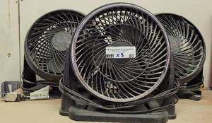lot 80 image: LOT OF 3 TABLE-TOP FANS AS SHOWN. (YOUR BID X 3)