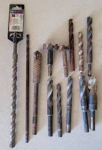 lot 90 image: LOT OF ASSORTED DRILL BITS IN VARIOUS SIZES AND STYLES AS SHOWN.